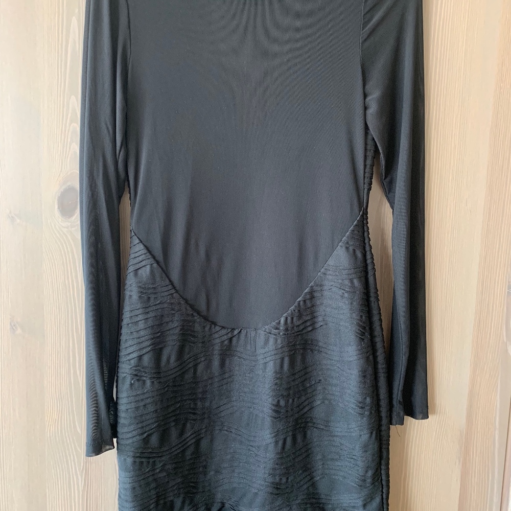Dress - Picture 3 of 3